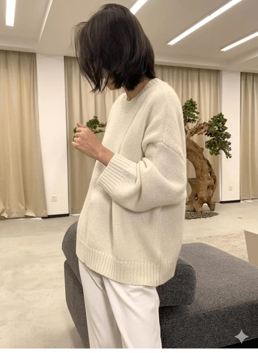 The Ultimate Cloud-Soft Cashmere: Women's Effortless Oversized Thick Sweater, Pure 100% Cashmere Round Neck Knit for Cozy Winter Vibes