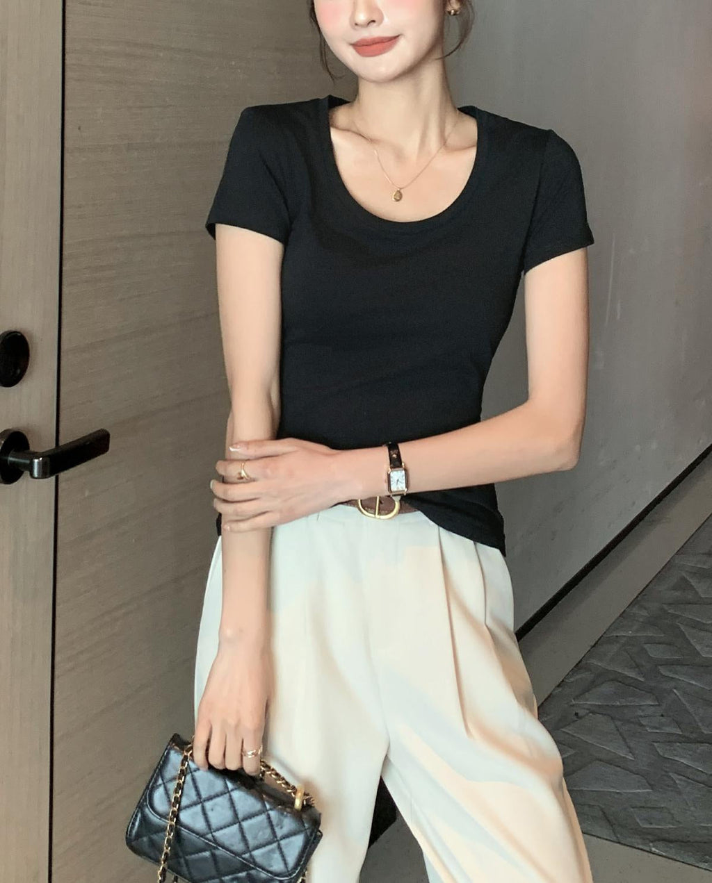 High Quality Short Sleeve Solid Color Short Sleeved T-Shirt for Women
