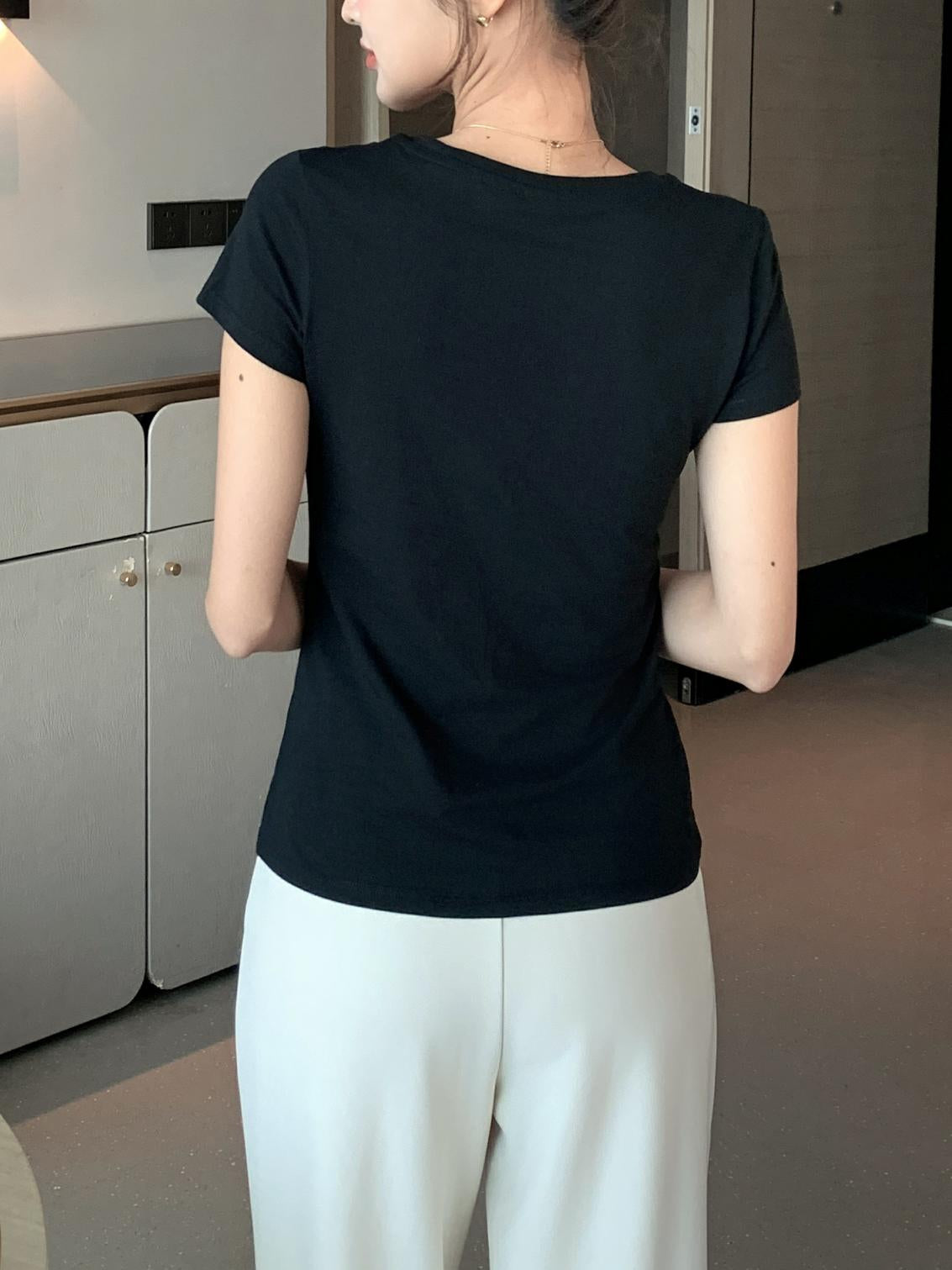 High Quality Short Sleeve Solid Color Short Sleeved T-Shirt for Women